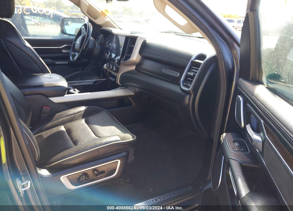2021 RAM 1500 LAIE  4X4 5'7 BOX VIN: 1C6SRFJT4MN636642