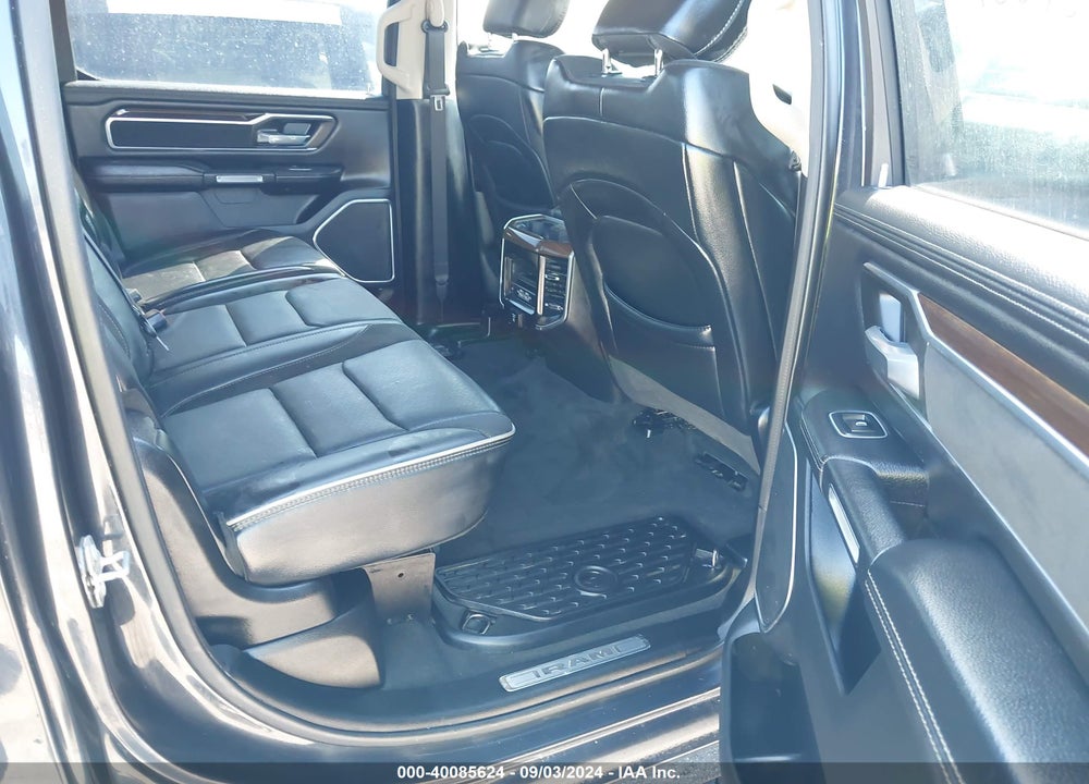 2021 RAM 1500 LAIE  4X4 5'7 BOX VIN: 1C6SRFJT4MN636642