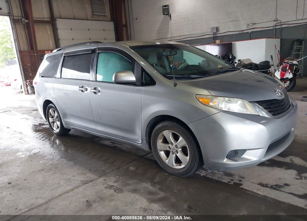 2011 TOYOTA SIENNA LE V6 VIN: 5TDKK3DC8BS113588