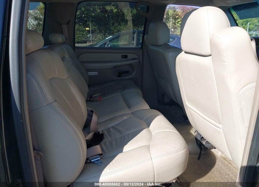 2001 CHEVROLET SUBURBAN 1500 LS/LT VIN: 3GNFK16T61G286243