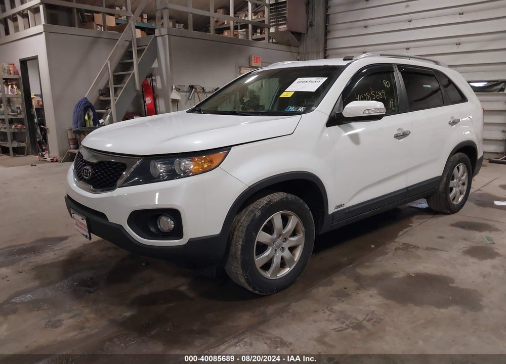 2013 KIA SORENTO LX VIN: 5XYKTCA60DG311447