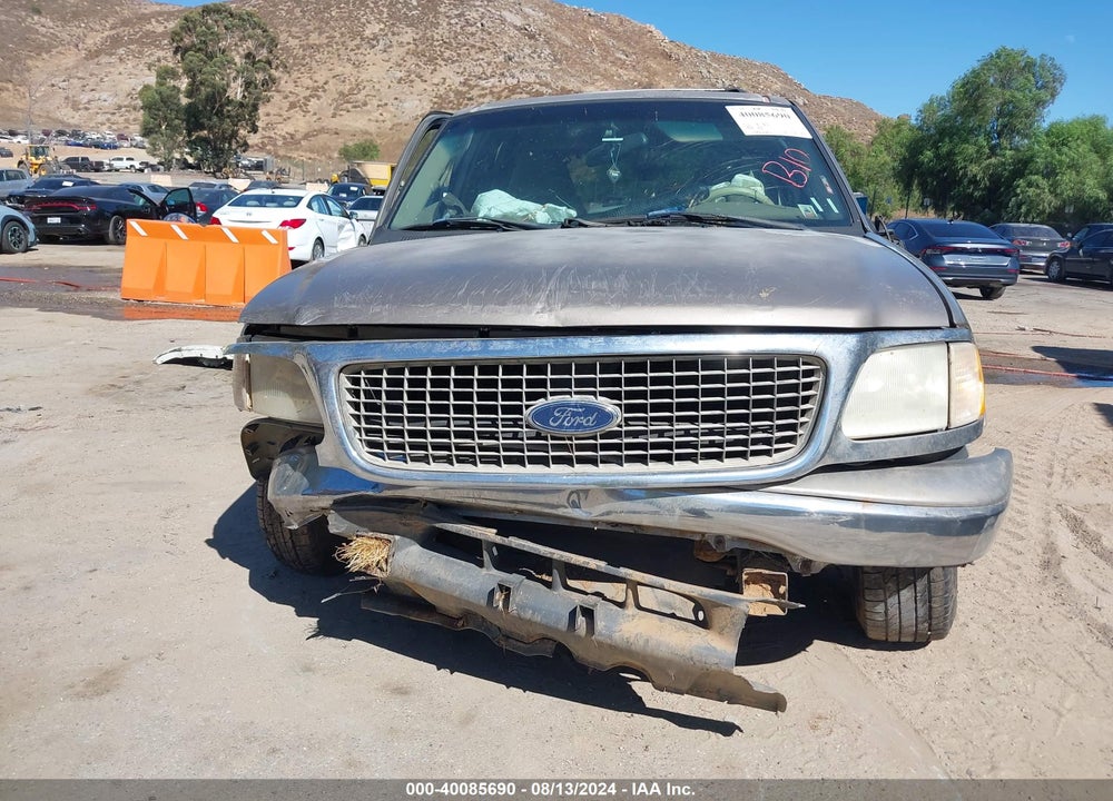 2001 FORD EXPEDITION XLT VIN: 1FMRU15L61LA16039