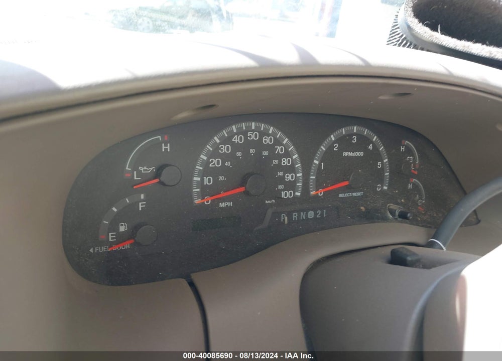 2001 FORD EXPEDITION XLT VIN: 1FMRU15L61LA16039