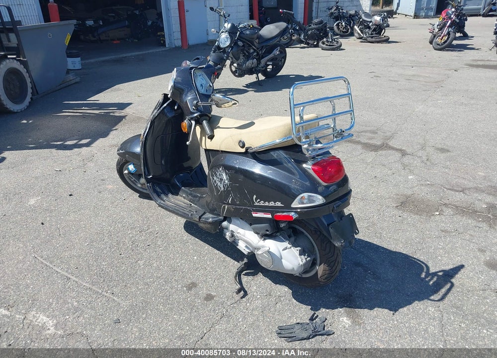 2006 VESPA LX 150 VIN: ZAPM448F065005120