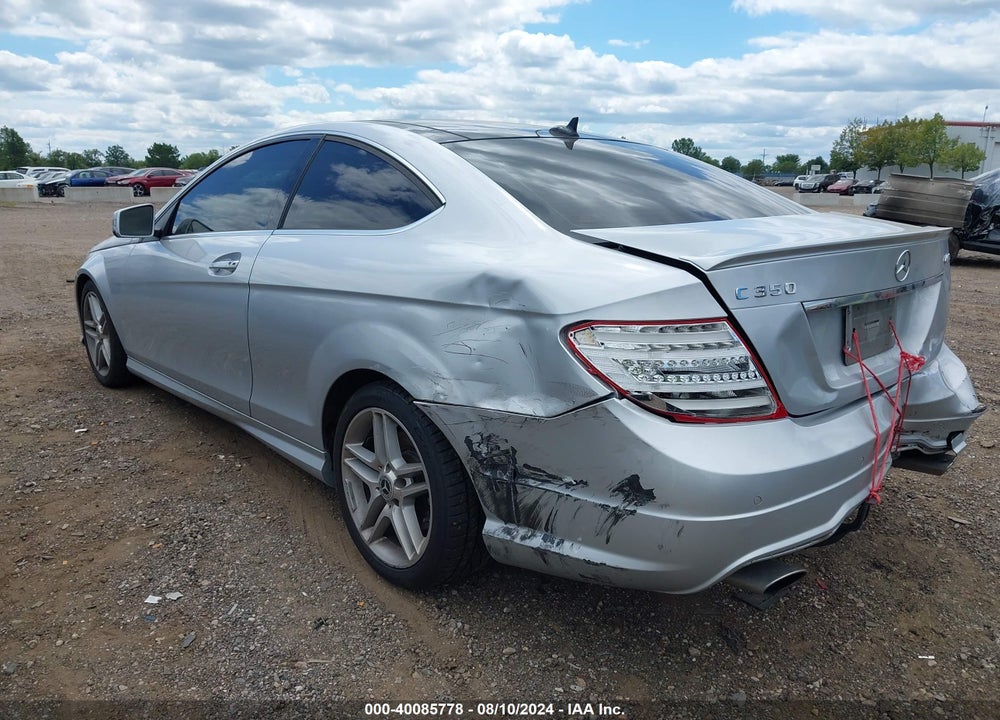 2013 MERCEDES-BENZ C 350 SPORT 4MATIC VIN: WDDGJ8JB8DG040095