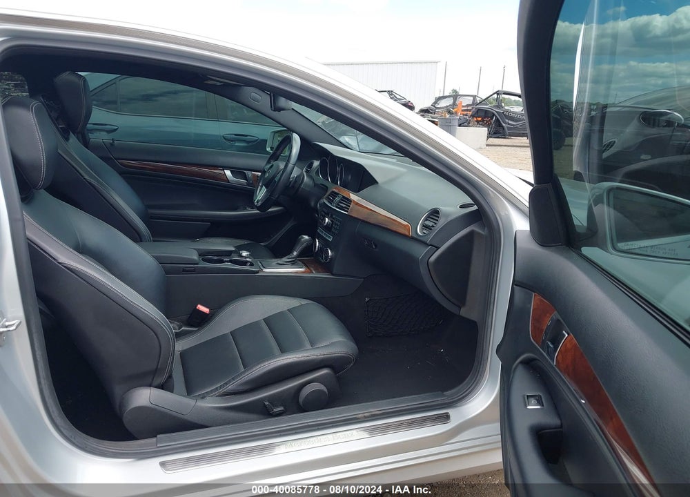 2013 MERCEDES-BENZ C 350 SPORT 4MATIC VIN: WDDGJ8JB8DG040095