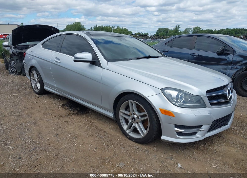 2013 MERCEDES-BENZ C 350 SPORT 4MATIC VIN: WDDGJ8JB8DG040095