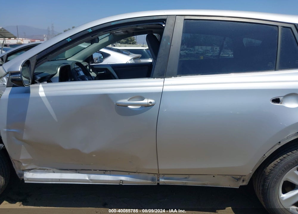 2014 TOYOTA RAV4 XLE VIN: JTMWFREV1EJ007543