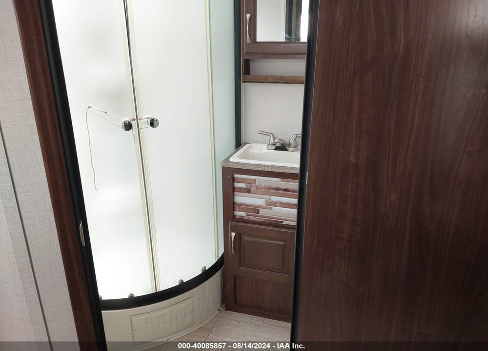 2019 PALOMINO BY FOREST R SOLAIRE SERIES M-205 VIN: 4X4TPAW26KN051672