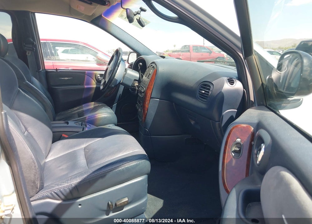 2002 CHRYSLER TOWN & COUNTRY LIMITED VIN: 2C8GP64L32R613075