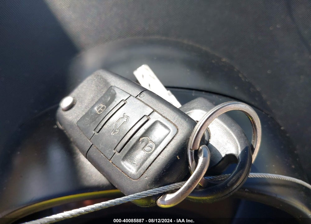 2008 VOLKSWAGEN NEW BEETLE S/SE VIN: 3VWRG31C78M508985