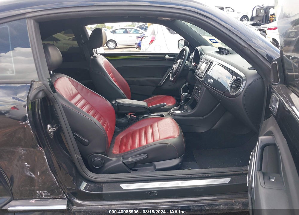 2013 VOLKSWAGEN BEETLE 2.0T TURBO VIN: 3VWV67AT2DM605322