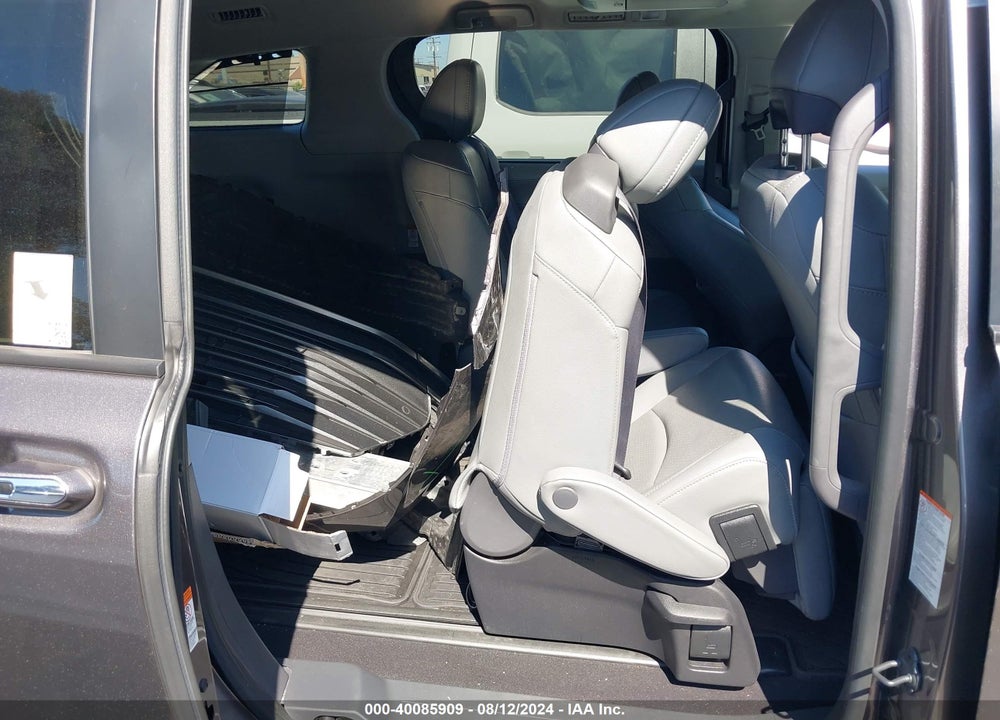 2022 TOYOTA SIENNA LIMITED/PLATINUM VIN: 5TDZRKEC6NS096927