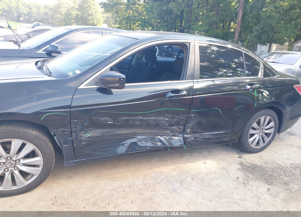 2011 HONDA ACCORD EX VIN: 1HGCP2F73BA030584