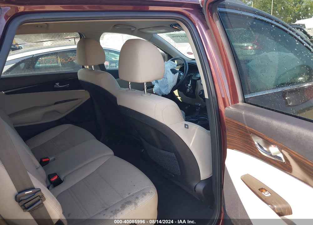 2019 KIA SORENTO VIN: 5XYPG4A30KG568563