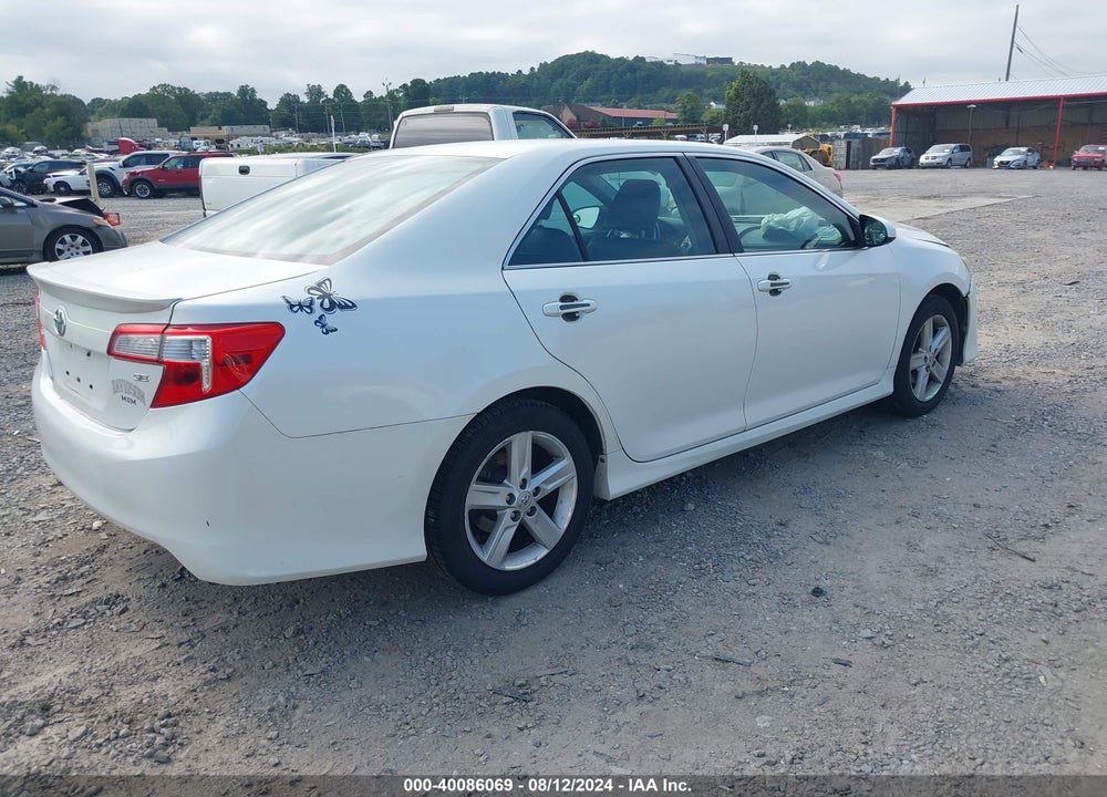 2014 TOYOTA CAMRY SE VIN: 4T1BF1FK7EU454831