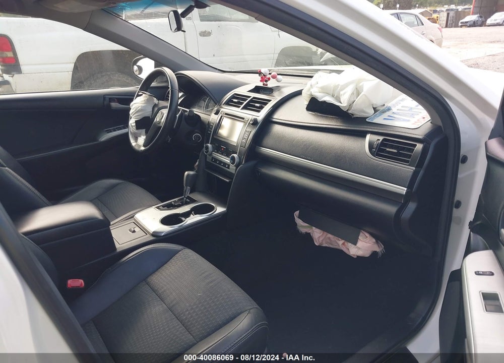 2014 TOYOTA CAMRY SE VIN: 4T1BF1FK7EU454831