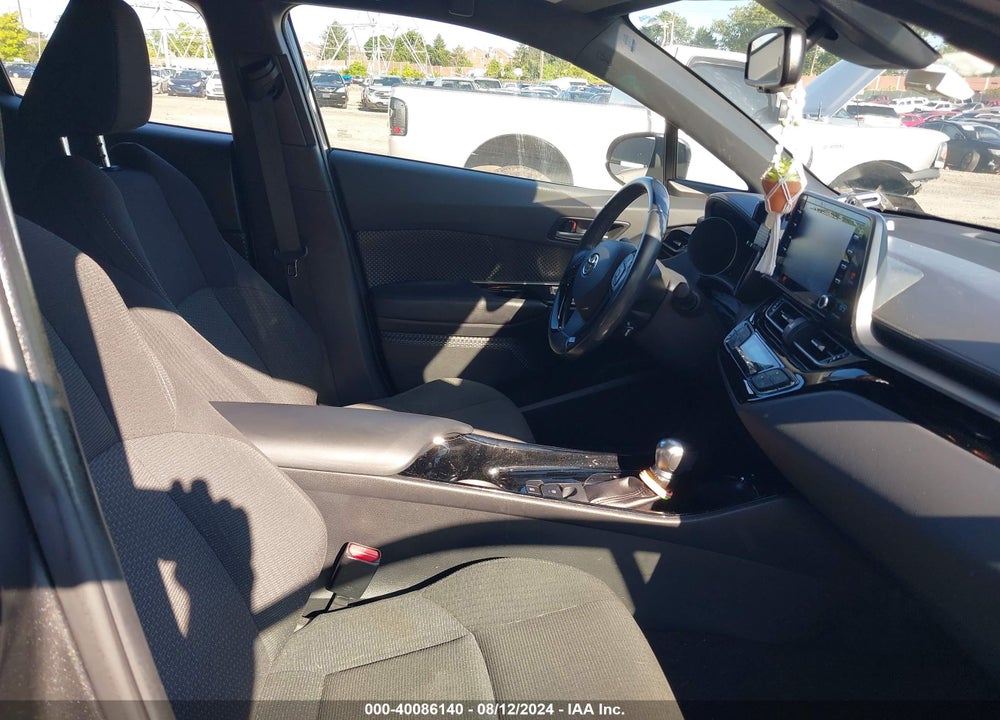 2019 TOYOTA C-HR XLE VIN: NMTKHMBX4KR075706