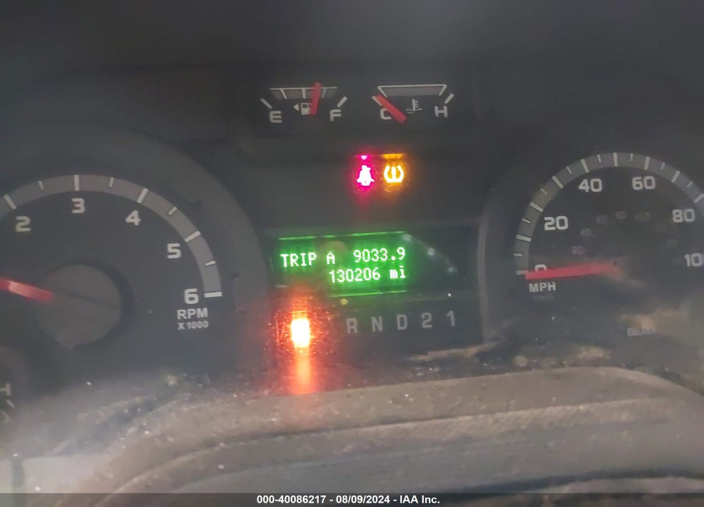 2011 FORD E-350 SUPER DUTY XL VIN: 1FBSS3BL8BDA09377
