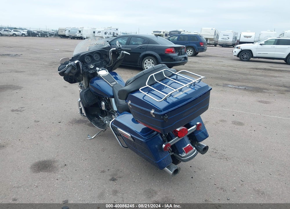 2000 HARLEY-DAVIDSON FLHTCI VIN: 1HD1FFW10YY632241