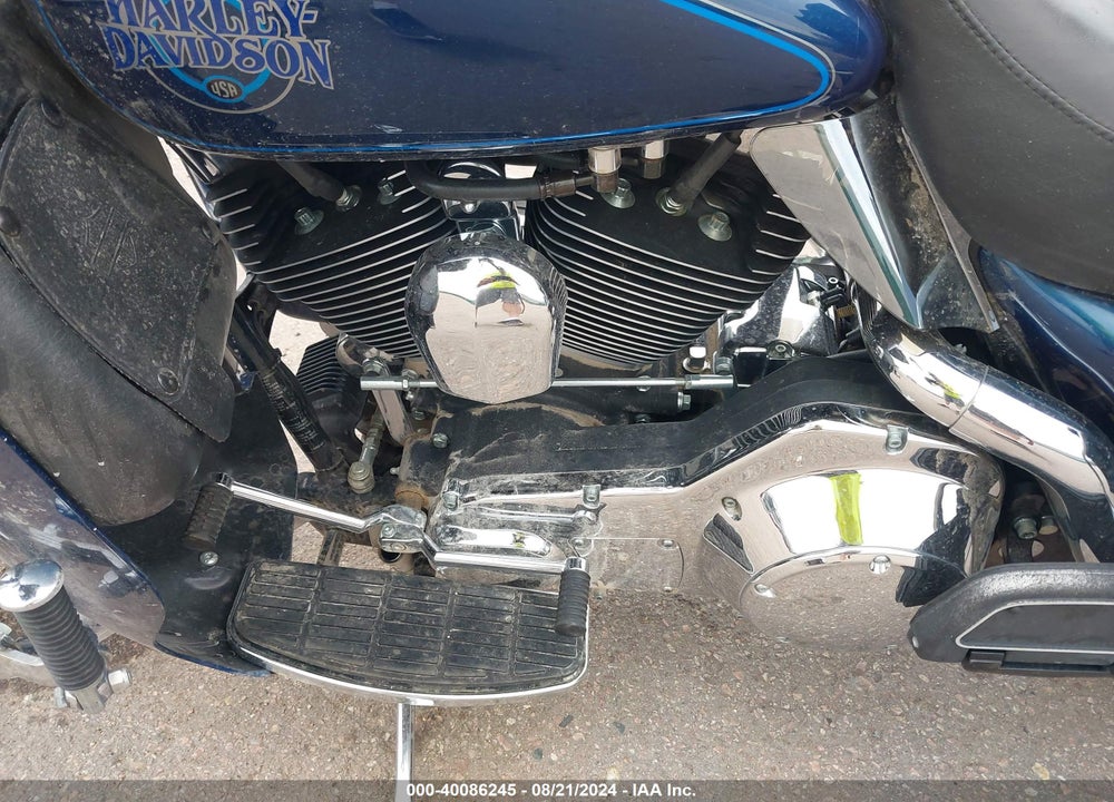 2000 HARLEY-DAVIDSON FLHTCI VIN: 1HD1FFW10YY632241