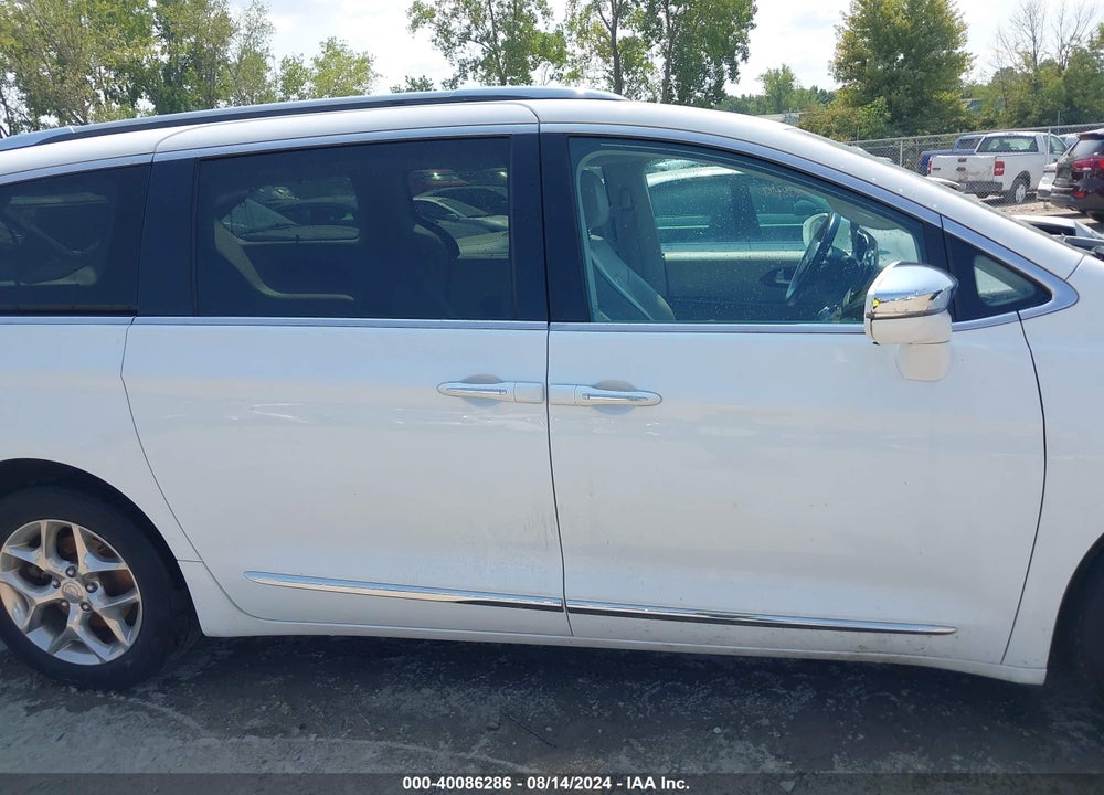 2019 CHRYSLER PACIFICA LIMITED VIN: 2C4RC1GG1KR681365