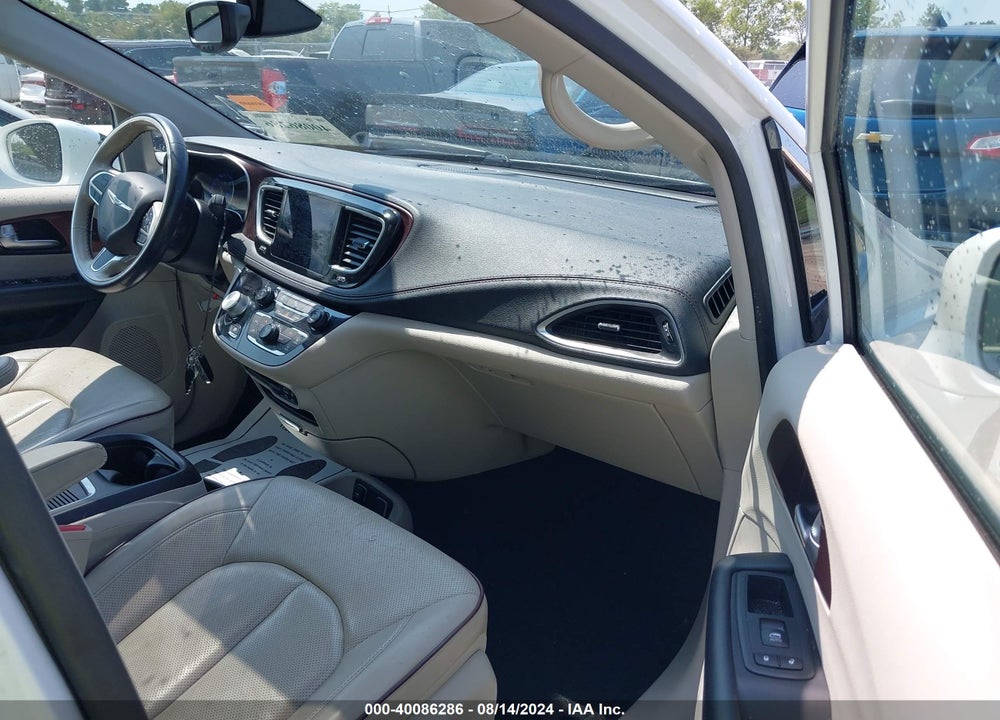 2019 CHRYSLER PACIFICA LIMITED VIN: 2C4RC1GG1KR681365
