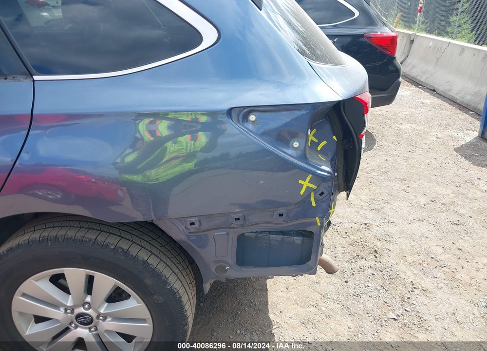 2018 SUBARU OUTBACK 2.5I PREMIUM VIN: 4S4BSAFC6J3358631