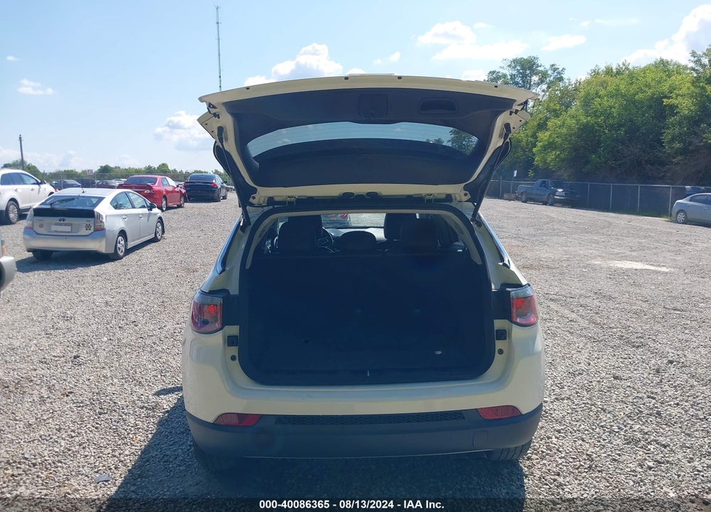 2018 JEEP COMPASS LIMITED FWD VIN: 3C4NJCCBXJT318987