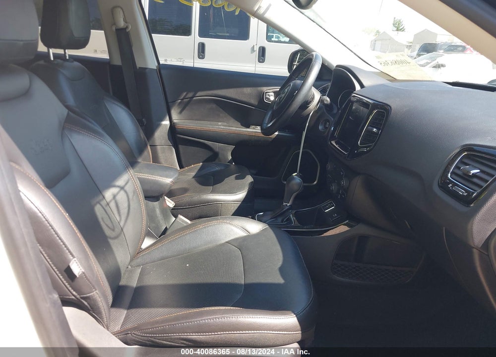 2018 JEEP COMPASS LIMITED FWD VIN: 3C4NJCCBXJT318987