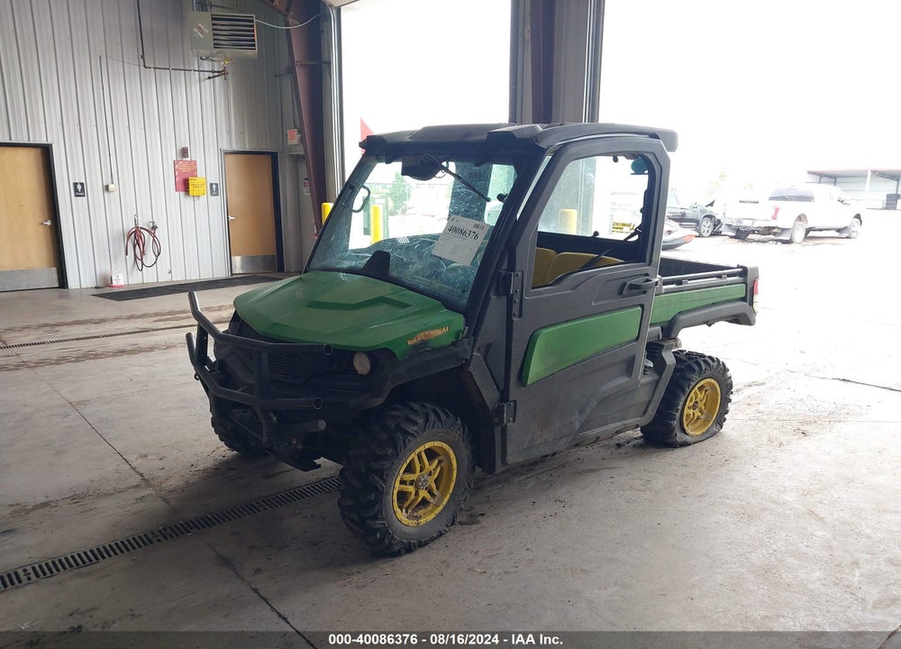 2018 JOHN DEERE XUV835M GATOR VIN: 1M0835MDVJM010385