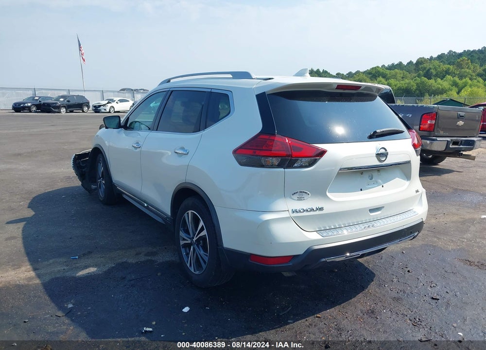 2017 NISSAN ROGUE SL VIN: 5N1AT2MT3HC850254