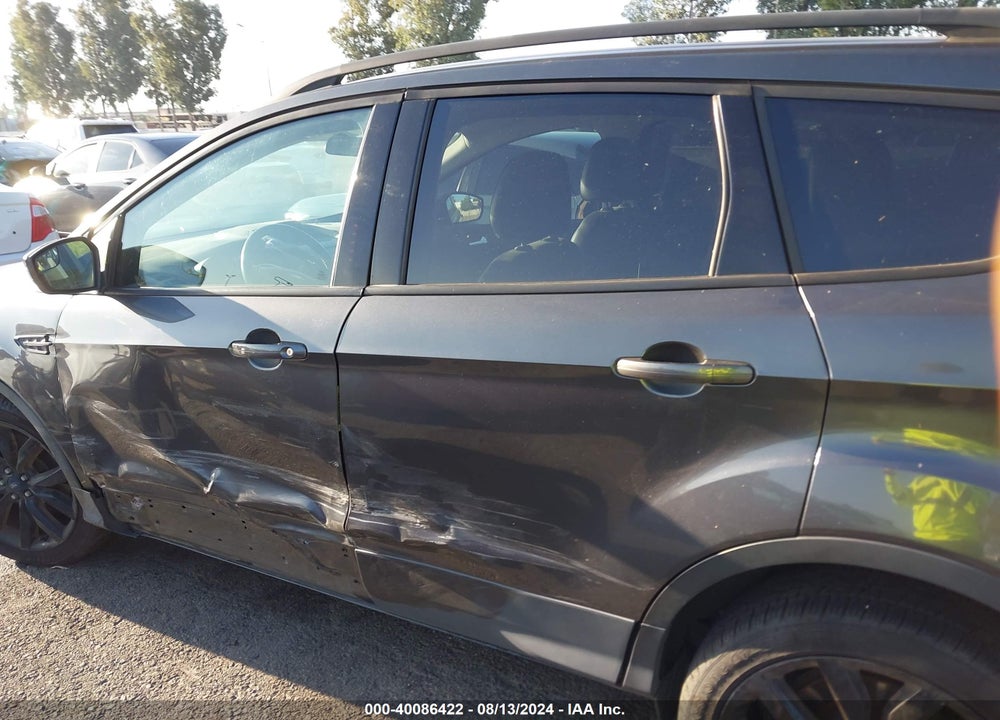 2017 FORD ESCAPE SE VIN: 1FMCU0G9XHUE09063