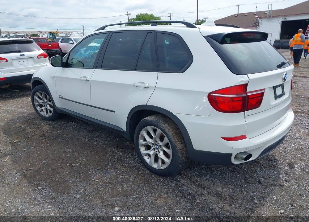 2011 BMW X5 XDRIVE35I/XDRIVE35I PREMIUM/XDRIVE35I SPORT ACTIVITY VIN: 5UXZV4C52BL740026