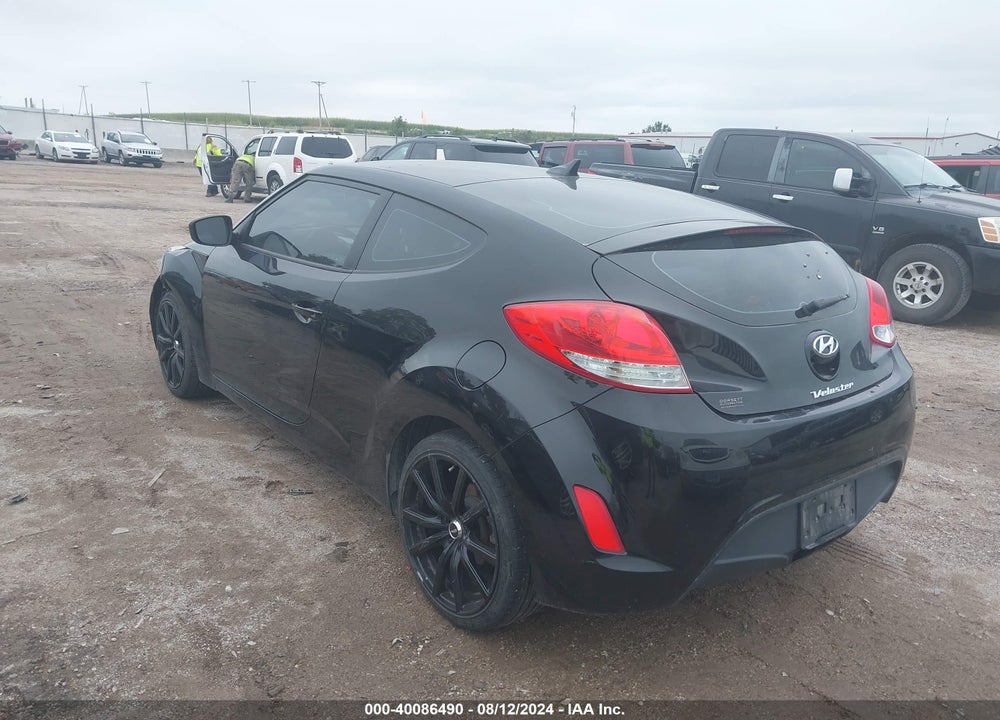2013 HYUNDAI VELOSTER BASE W/GRAY VIN: KMHTC6AD4DU091082
