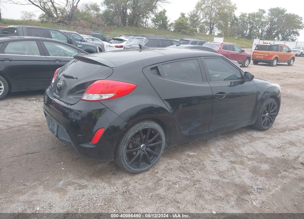 2013 HYUNDAI VELOSTER BASE W/GRAY VIN: KMHTC6AD4DU091082