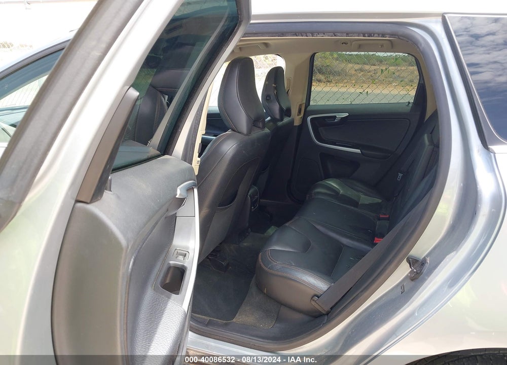 2010 VOLVO XC60 T6/T6 R-DESIGN VIN: YV4992DZ1A2126954