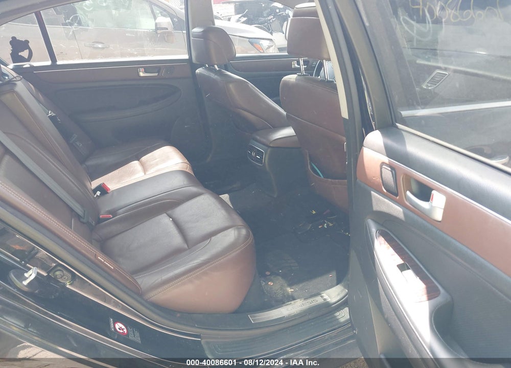 2013 HYUNDAI GENESIS VIN: KMHGC4DD0DU256305