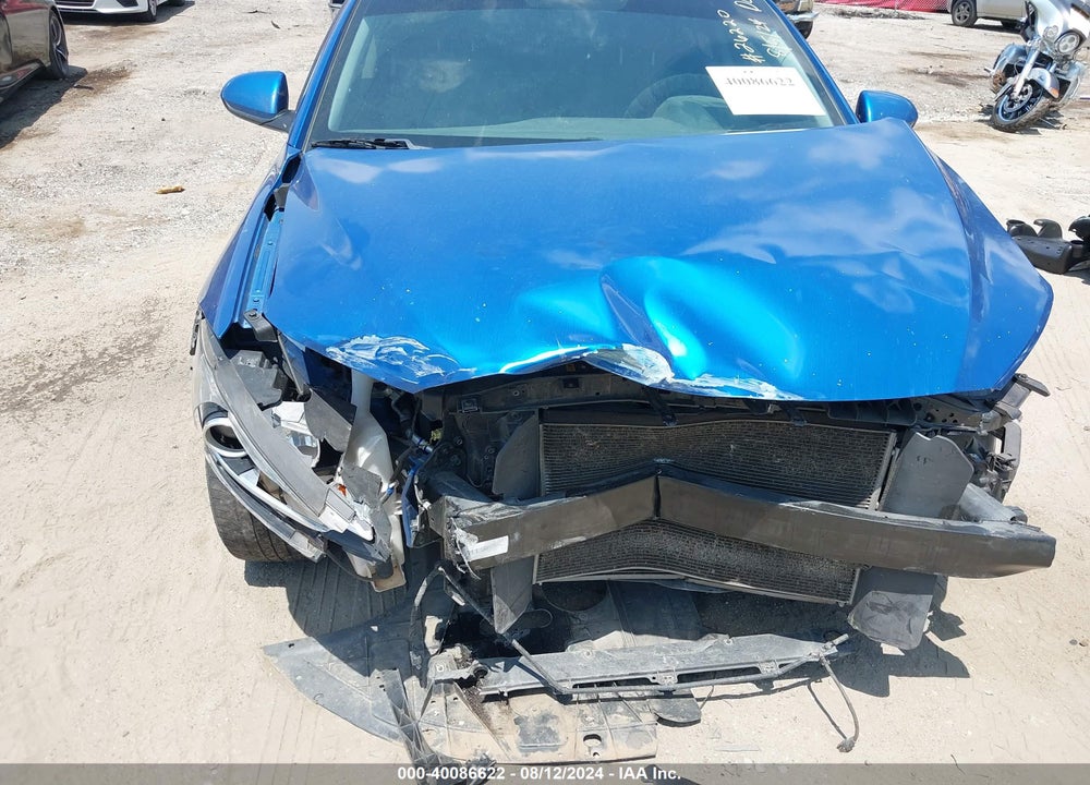 2018 HYUNDAI ELANTRA SEL VIN: 5NPD84LF7JH348335