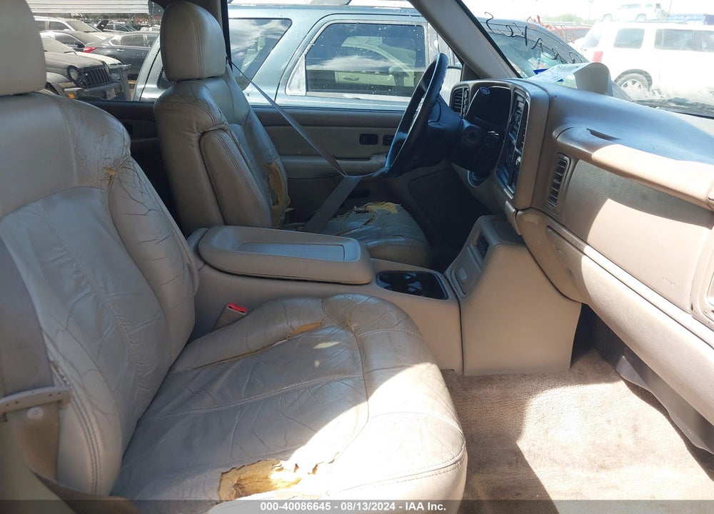 2002 CHEVROLET SUBURBAN 1500 LT VIN: 3GNFK16Z12G216851
