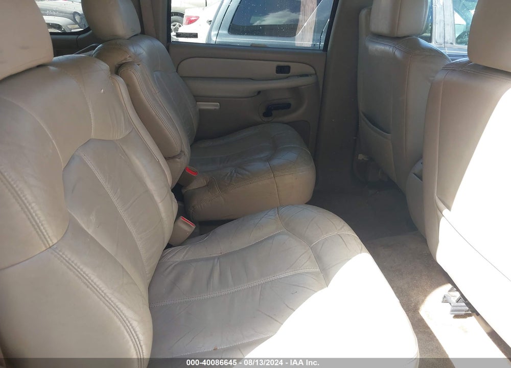 2002 CHEVROLET SUBURBAN 1500 LT VIN: 3GNFK16Z12G216851