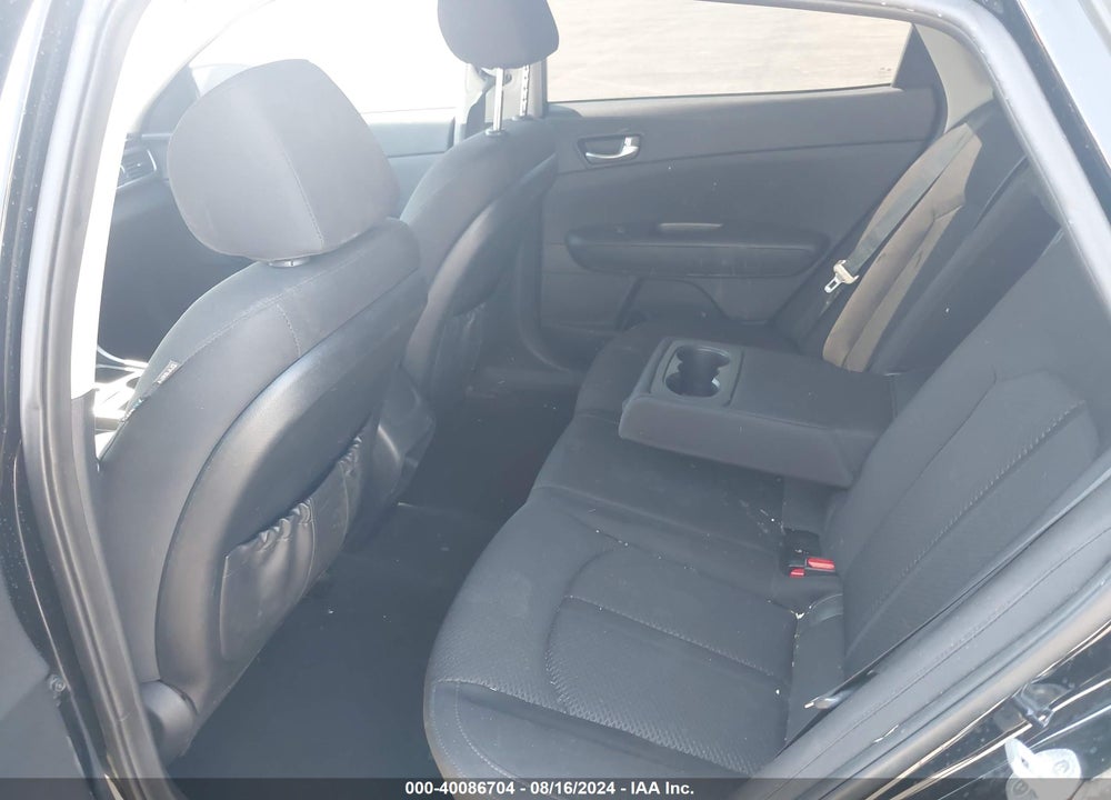 2016 KIA OPTIMA VIN: 5XXGT4L31GG052801