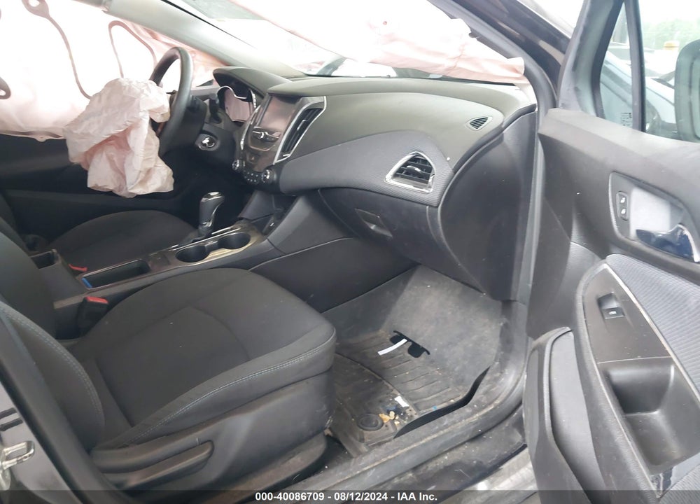 2017 CHEVROLET CRUZE LT AUTO VIN: 1G1BE5SM7H7194822