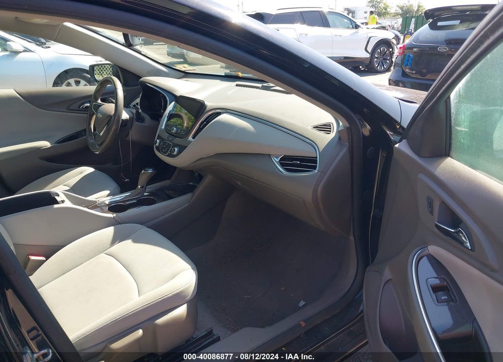 2018 CHEVROLET MALIBU LT VIN: 1G1ZD5STXJF140421