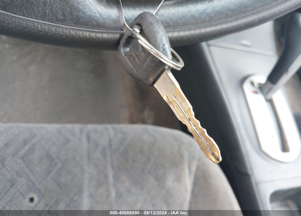 2002 HONDA CIVIC VIN: 1HGEM22562L106163