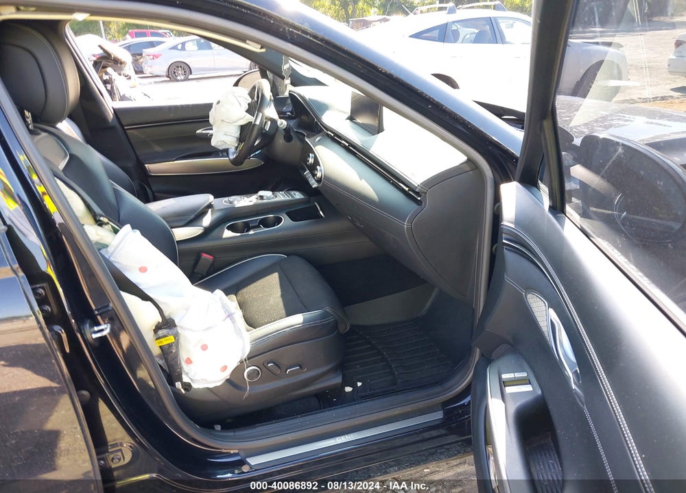 2022 GENESIS GV70 2.5T AWD VIN: KMUMADTB3NU039388