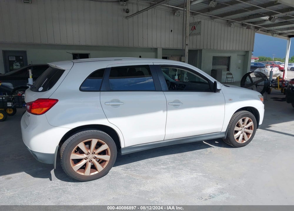 2015 MITSUBISHI OUTLANDER SPORT ES VIN: 4A4AP3AU3FE002588
