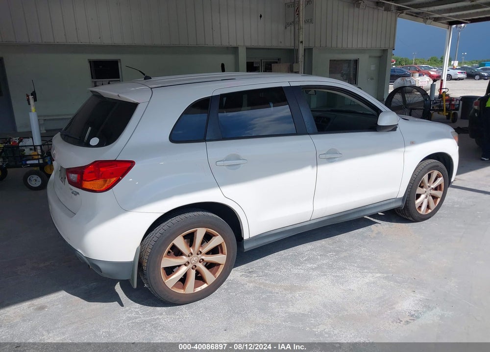 2015 MITSUBISHI OUTLANDER SPORT ES VIN: 4A4AP3AU3FE002588