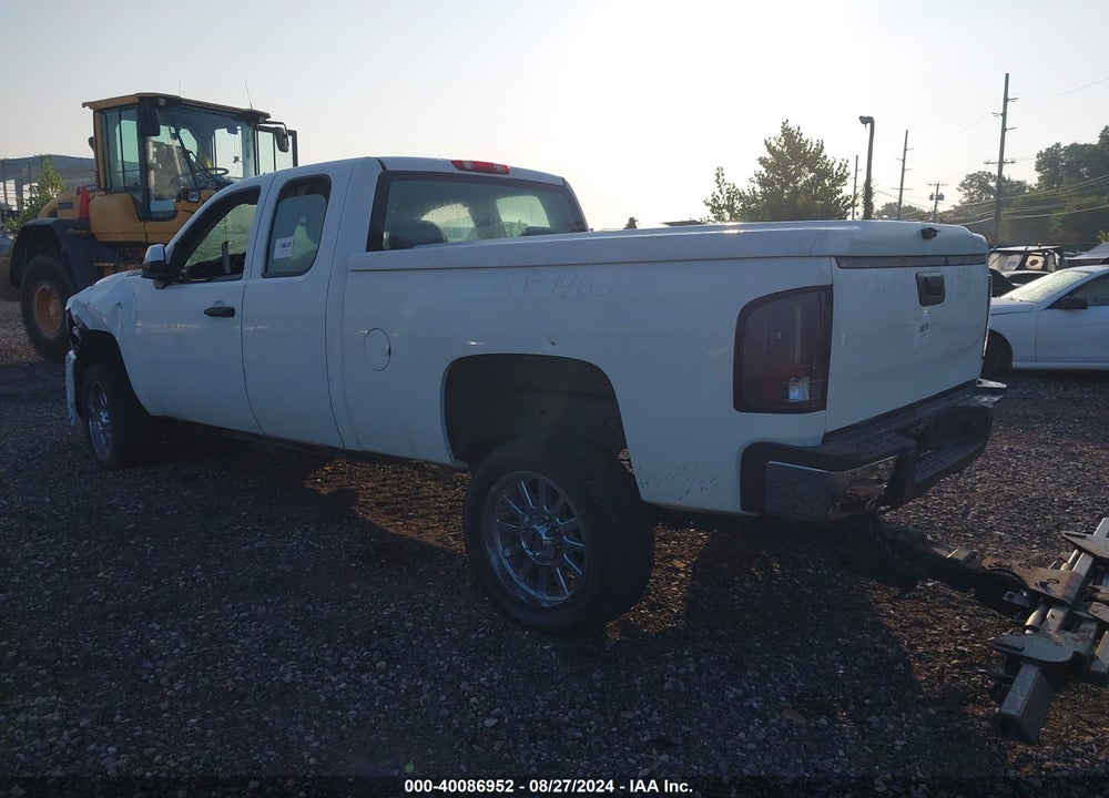 2009 CHEVROLET SILVERADO 2500HD WORK TRUCK VIN: 1GCHC49K99E148105