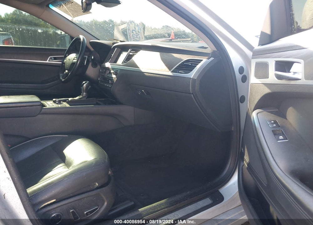 2015 HYUNDAI GENESIS 3.8 VIN: KMHGN4JE5FU030240